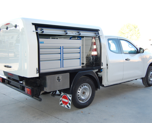 Nissan Navara Fahrzeugeinrichtung