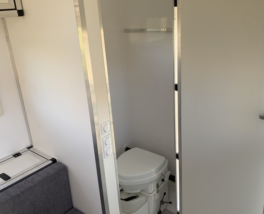 Pickup Wohnkabine mit Trenntoilette