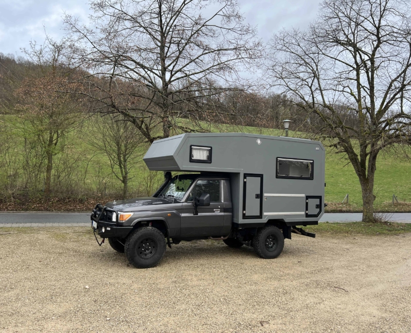 Toyota GRJ79 Wohnkabine